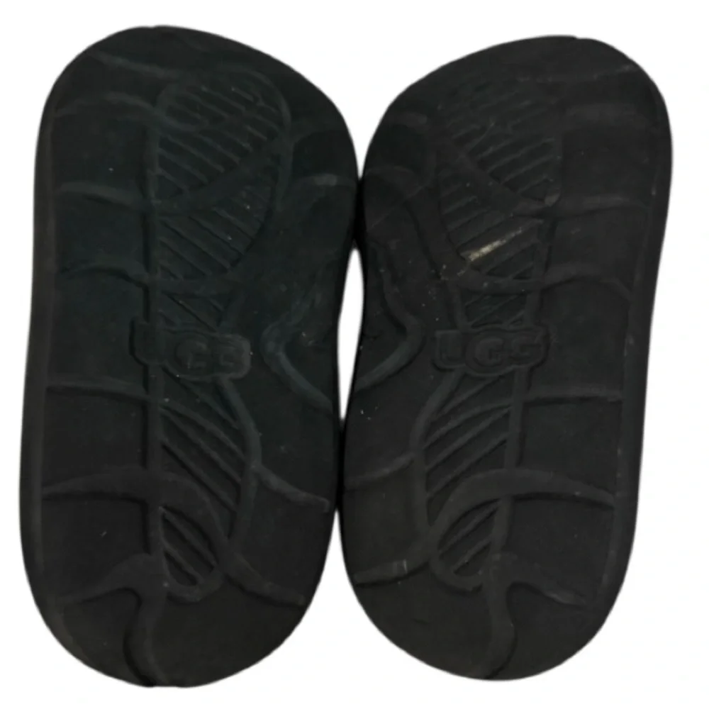 Authentic UGG KIDS Designer signature sandals sz 3